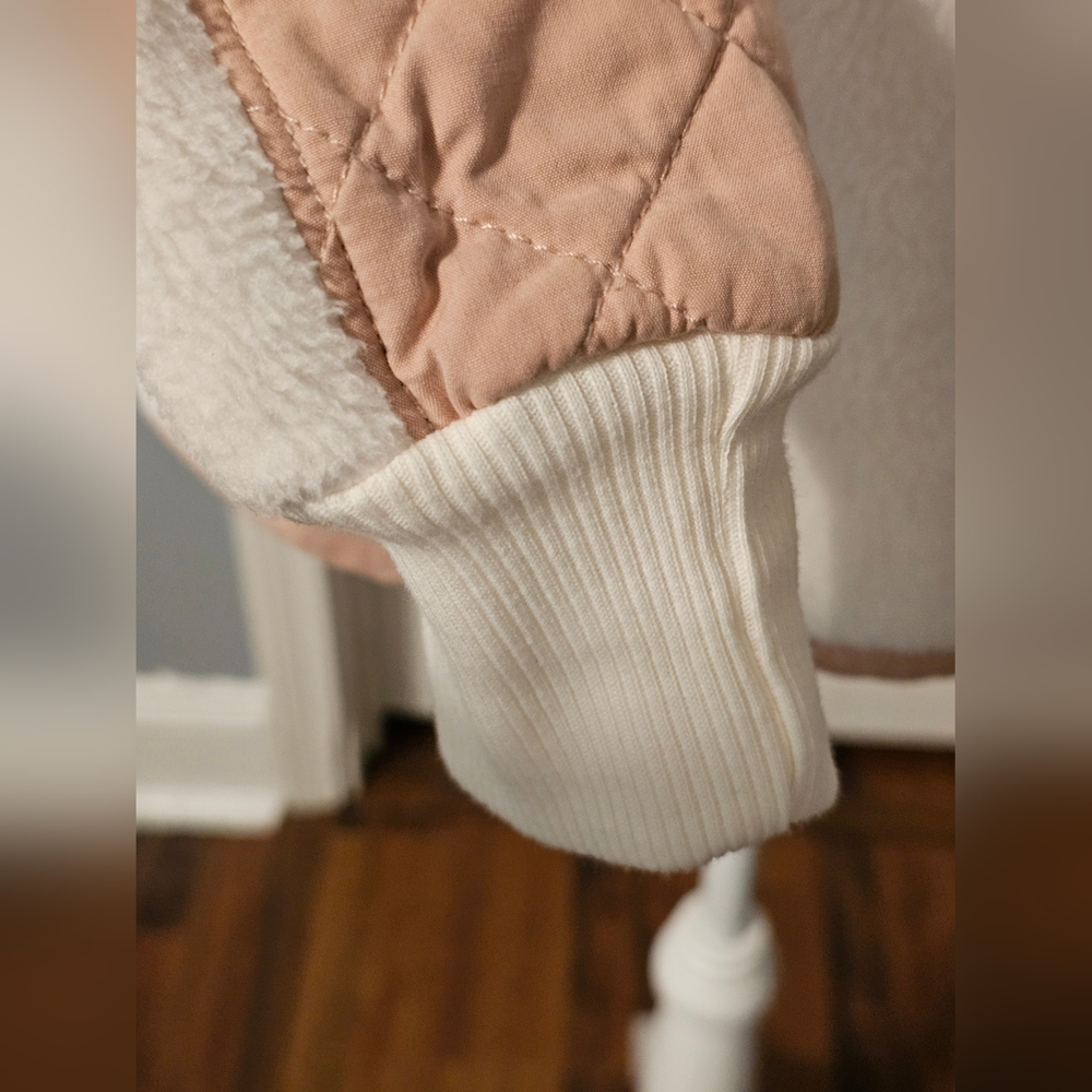 Abercrombie & Fitch Women's Quilted Cowl Sweater - Picture 13 of 14